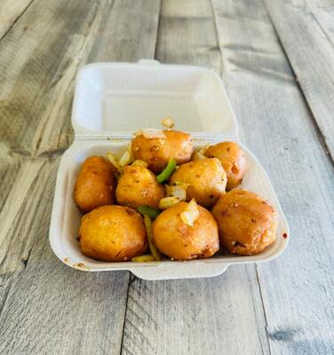 Salt & Chili Chicken Balls (8) - 椒盐鸡波