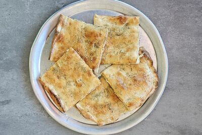 Rose'Mary Stuffed Cheese Pizza