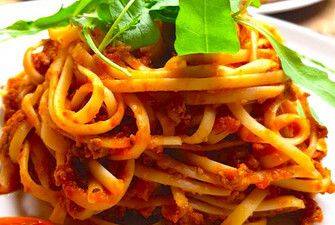 LINGUINE AL RAGU BOLOGNESE  (Allergens: Lactose, Gluten Wheat, Celery, Eggs, Sulphur Dioxide.)
