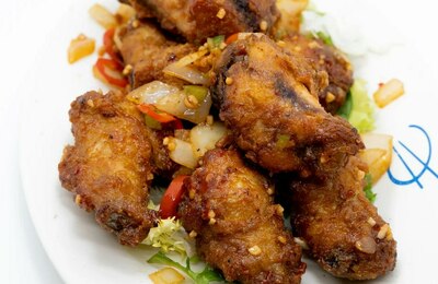 Salt & Chilli Chicken Wings 椒盐鸡翅