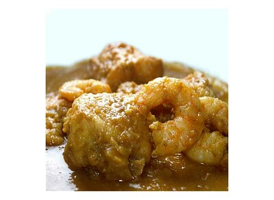 Rape con Langostinos en Salsa de Marisco