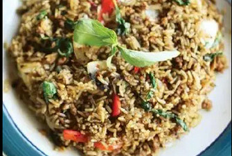 Basil Fried Rice** ข้าวผัดกระเพรา