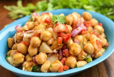 Delhi Aaloo Chana Quinoa Chaat