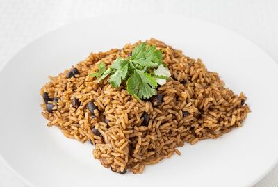 ARROZ CON HABICHUELAS NEGRAS (Moro)