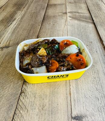 Beef with Green Pepper in Black Bean Sauce - 士召牛
