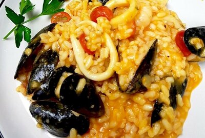 RISOTTO FRUITTI DI MARE  (Allergens: Lactose, Molluscs, Crustaceans, Sulphur Dioxide.)