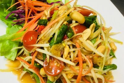 SOM TUM THAI