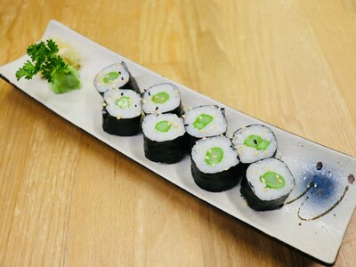 Asparagus Roll (V)