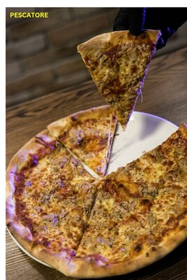2. Pescatore Pizza