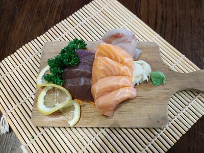 Sashimi Selection 10 Pieces