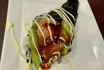 Salmon Yukke Temaki
