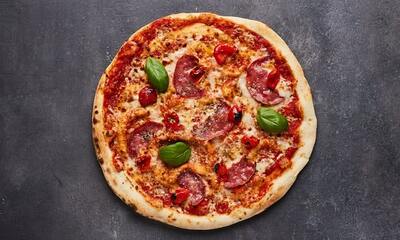 Salami, Piquante & Honey Pizza