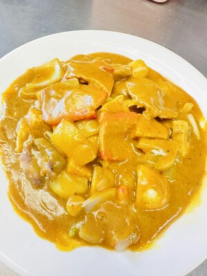 Kam Ying Special Mixed Meat Curry