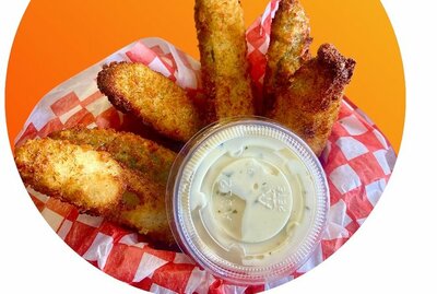 Deep Fried Pickles (6 pcs) w/ Ranch