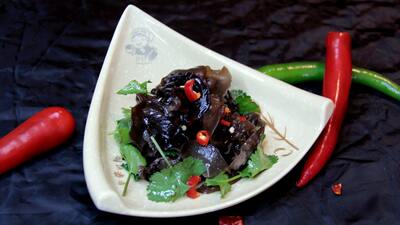 Wood Ear Mushrooms with Coriander 爽口木耳