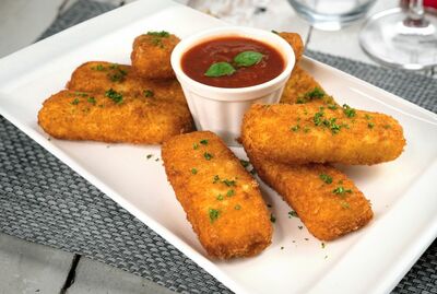 Mozzarella Sticks with Tomato Dip