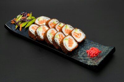Crunchy Salmon Roll (6 Pcs)