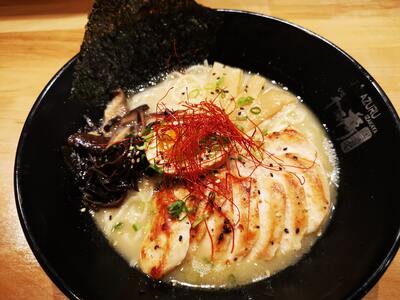 Chicken Shoryu Ramen / 鸡肉拉面