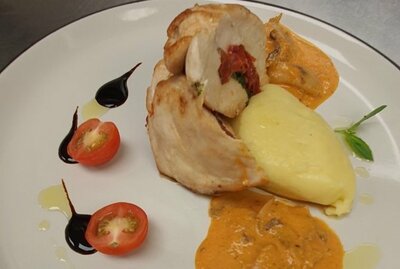 POLLO ALLA CIACCIATORA  (Allergens:Lactose, Gluten Wheat, Sulphur Dioxide)