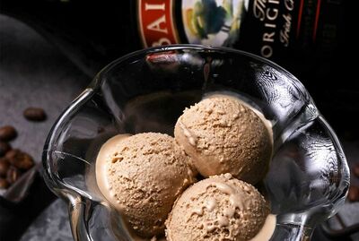 Coffee Ice Cream (With a little Baileys flavor)
