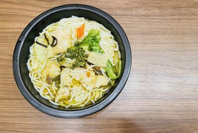 A8. Green Sichuan Pepper with Fish Rice Noodle Soup / 藤椒鱼米线