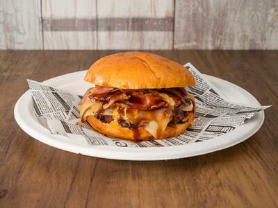 Burger Con BBQ Y Bacon
