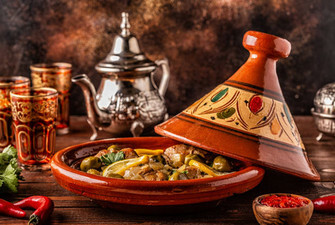 Moroccan Lamb Tajin / Tajine de Cordero