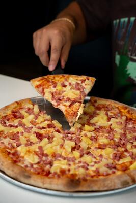 Hawaiian Pizza
