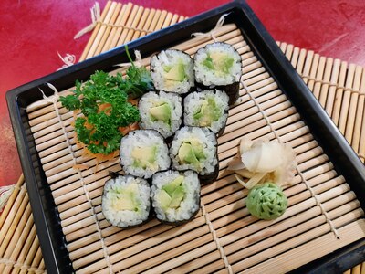 Avocado Roll 8pcs