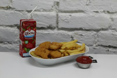 Kids Chicken Nuggets & Chips