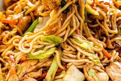 Yakisoba ยากิโซบะ