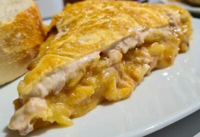 La Norteña (cubierta de bonito con mayonesa y tapada con su boina)