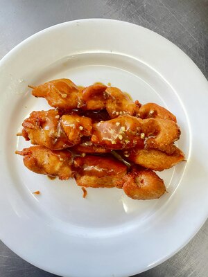 Satay Chicken on Skewers (4)