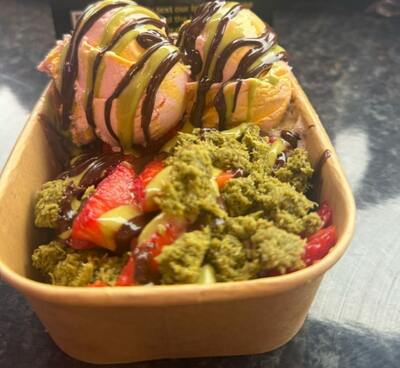 Dubai Kunafa Loaded Trays