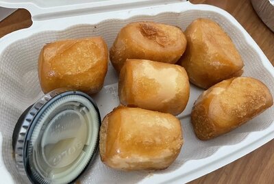P7. Fried Golden Bun with Condensed Milk 炼乳金包子