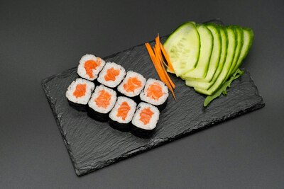 Salmon Maki