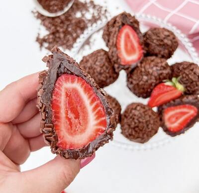 Coxinha Shaped Chocolate & Strawberry