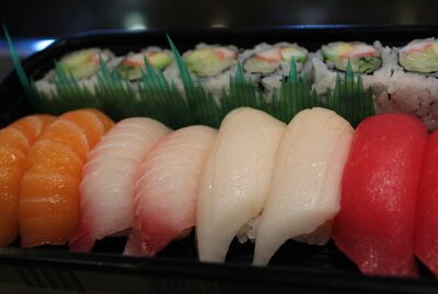 8pc Sushi Deluxe