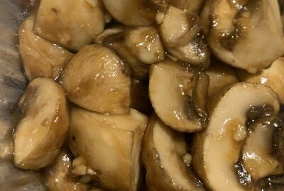 Stir Fried Mushrooms in Light Sauce蚝油蘑菇