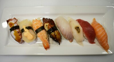 KOMBO NIGIRI (8PZS)
