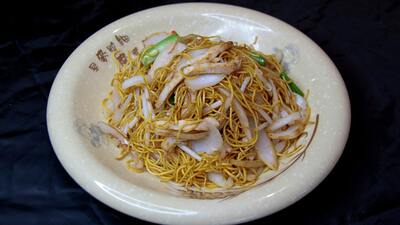 Stir Fried Egg Noodles with Chicken 鸡丝炒面