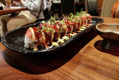 Red Geisha Roll (10 pcs)