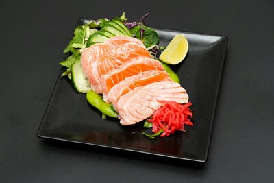 Salmon Tataki Sashimi (5 Pcs)
