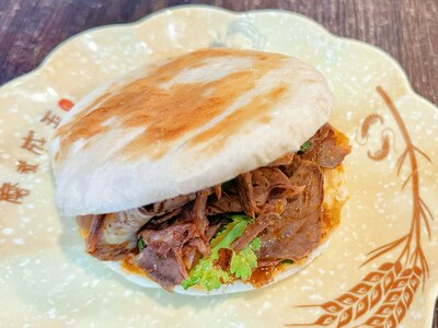 Spicy Beef 麻辣牛肉锅盔