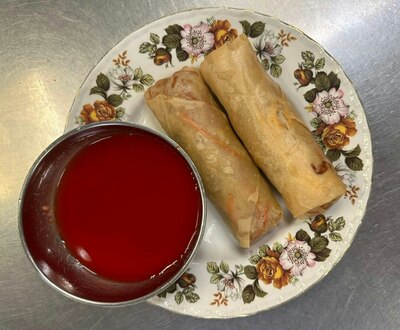 Spring Rolls 春卷, 2 pcs