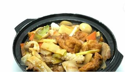 Braised Tofu with Mixed Meats & Seafood Cooked in Clay Pot 八珍豆腐煲