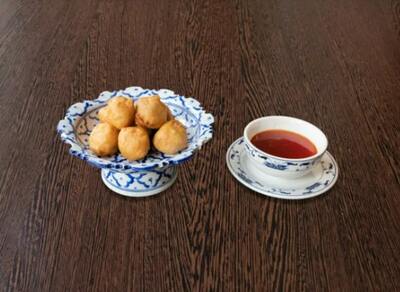 87a. Crispy Chicken Balls with Sweet & Sour Sauce鸡球