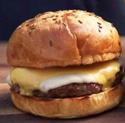 B&F Nuestra Burger