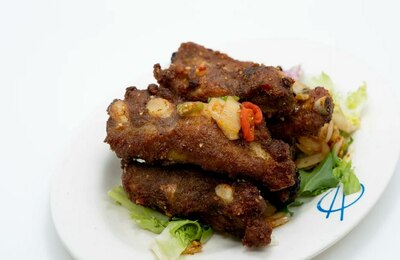 Salt & Chilli Ribs 椒盐骨