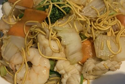 Seafood Combination Chow Mein海鲜炒面100